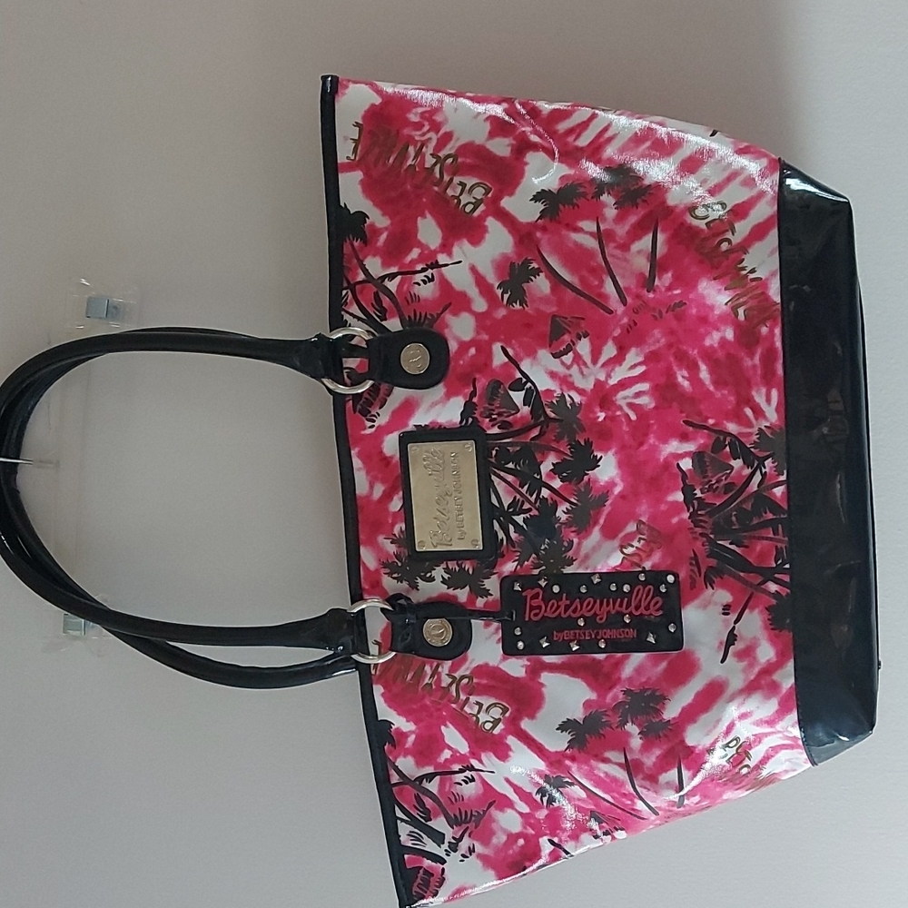 Betseyville by Betsey Johnson tote, GUC